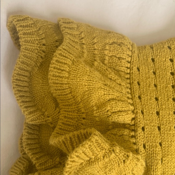 Who What Wear Yellow Ruffled Ribbed Blouse - Picture 4 of 10